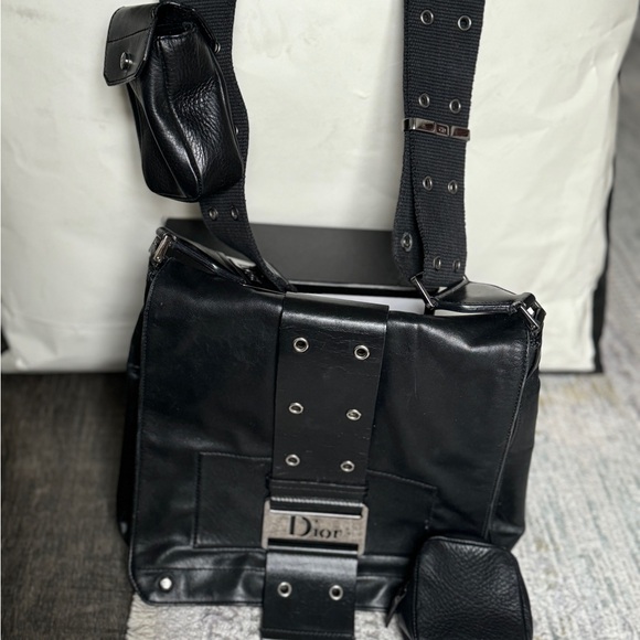 Christian Dior Purse | Black leather Street Chic Columbus Messenger Bag - Picture 2 of 9